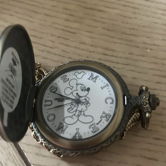 Watch - Picture 3 of 3